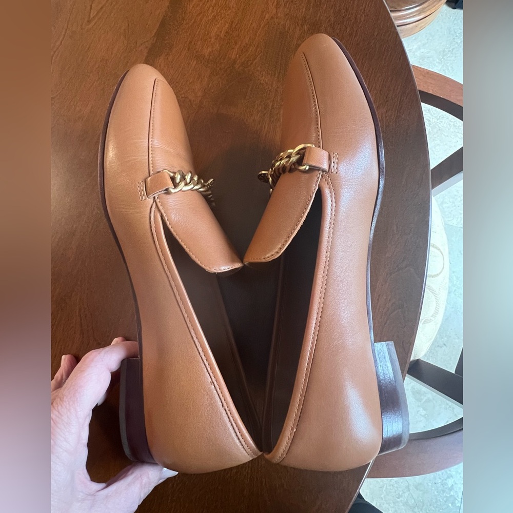 Tory Burch Mini Benton Charm Loafer with Gold Chain Detail - Picture 4 of 15